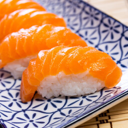 Nigiri Salmone